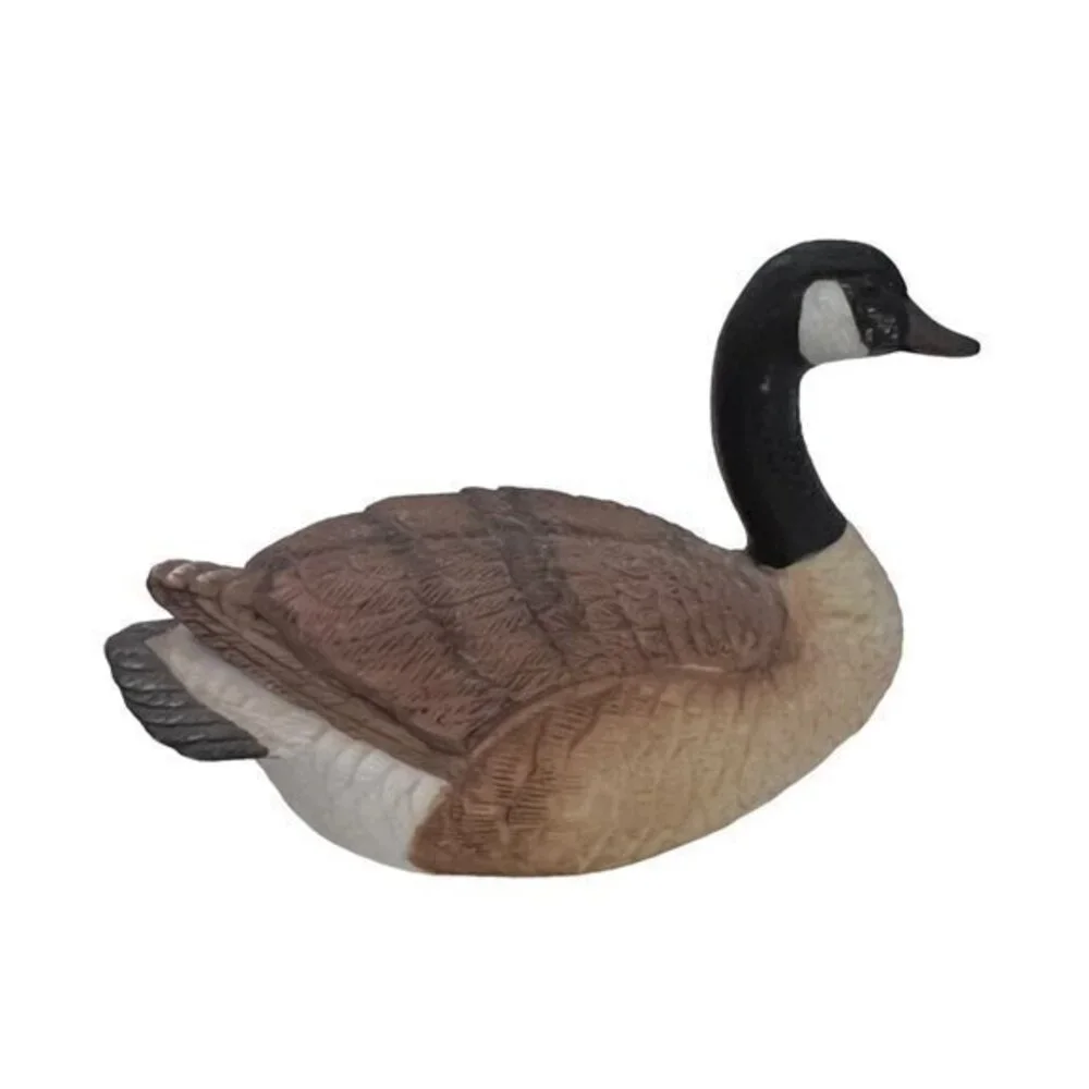 Lefton CANADA GOOSE Porcelain Bird Figurine 06591‎ Nest Egg Collection 1988